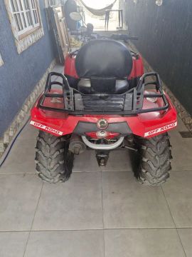 Quadriciclo Can-am 4x4 400cc automática 