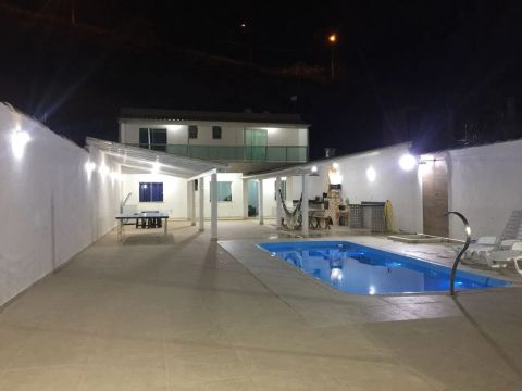ALUGO LINDA CASA PRÓXIMA AO CENTRO!!
