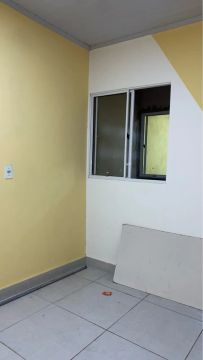 Aluguel - Casa no 2º Andar de Sobrado | 2 Quartos |  