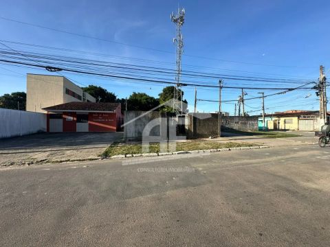 Terreno de 400m², 10m x 40m na melhor localização do Salvador Lyra