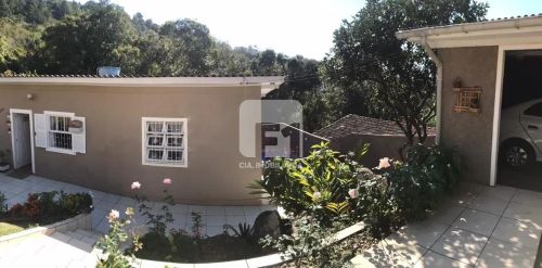 Casa em alvenaria com 2 dormitórios no Itacorubi