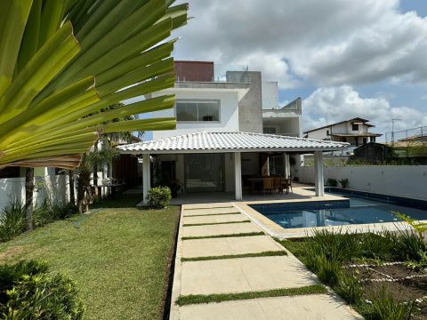Linda Casa Triplex, Alto Padrão, 6 Suites, Piscina, Área Gourmet, Condomínio Arauá!!!