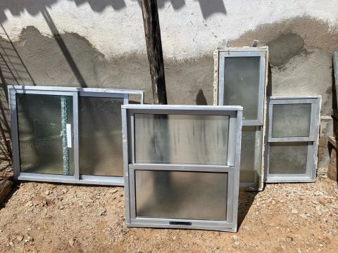 Janela vitrais laminadas vidro alumínio 