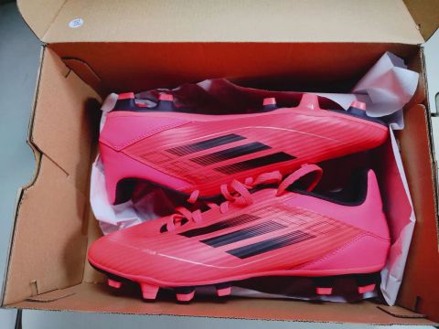 Chuteira Adidas F50 club FxG