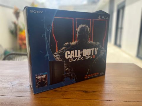 Playstation 4 Slim 