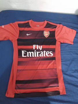Camiseta Arsenal Fly Emirates - Tamanho M