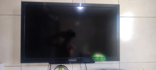 TV Panasonic LCD 32 polegadas