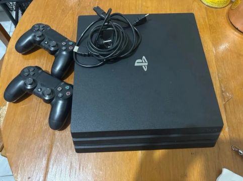 PS4 PlayStation 4 PRO