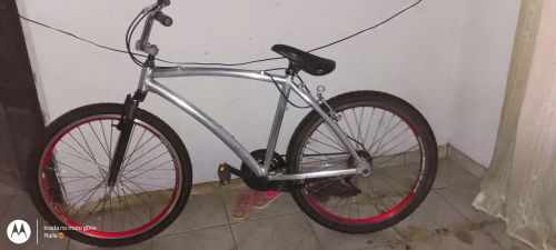 Bicicleta com Quadro de Alumínio