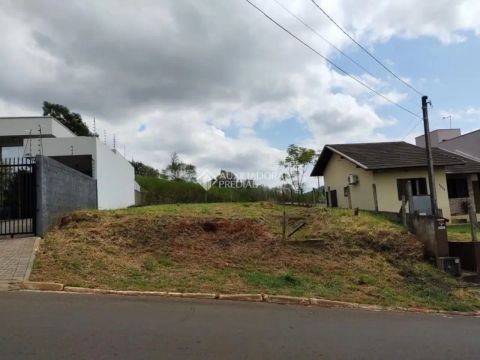 Terreno com vista espetacular no Solar do Campo!