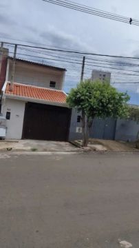 Casa Padrão em Hortolândia