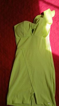 Vestido verde neon, tamanho P