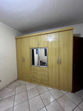 Guarda-Roupas de Casal Amadeirado