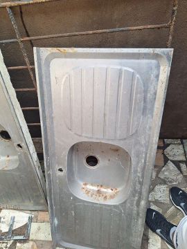  Pia de cozinha em aço inox usada