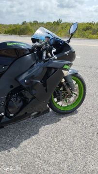 KAWASAKI NINJA ZX-10R - Modelo Exclusivo