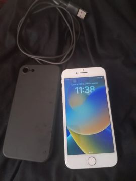 VENDO IPHONE 8