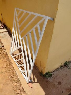 Grade com ferro galvanizado 