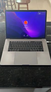 MacBook Pro 15'' - Touch Bar - 2017