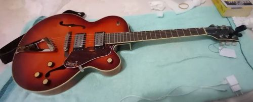 Guitarra Gretsch G2420 Hollowbody