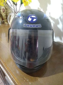 Capacete San Marino Taurus.