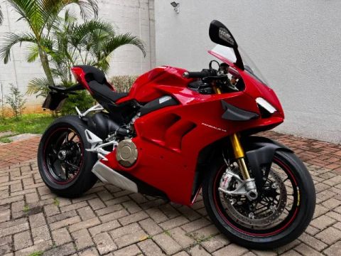 Ducati Panigale V4S