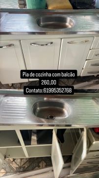 Pia de cozinha com balcão