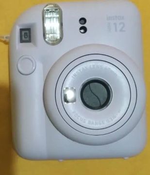 Câmera Instax Mini 12 - Lilás - Nova