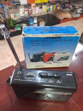 Rádio Gravador Portátil AM/FM com Toca-fitas