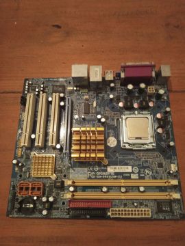 Placa mãe ga-945gzm-s2 + processador 