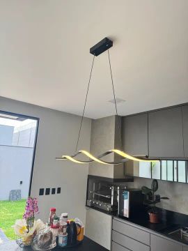 Vendo Lustre Pendente Moderno Espiral Preto Fosco Sala/mesa Cabo 2m Luz 3/1 - Green Age