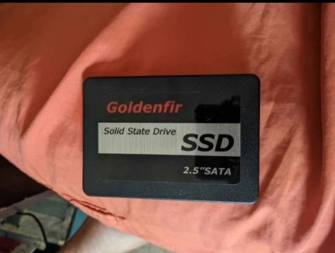 SSD Goldenfir 120gb + Adaptador para notebooks