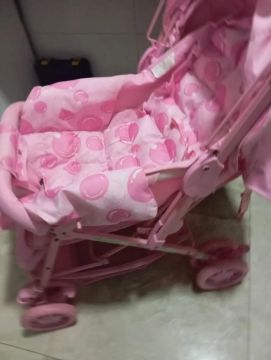 Carrinho de Bebê Rosa em perfeito estado de conservação 