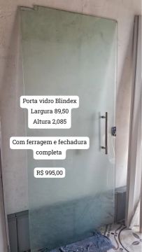 Porta de vidro *