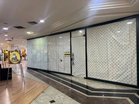 Imóvel para venda possui 139 metros quadrados em Centro - Balneário Camboriú - SC