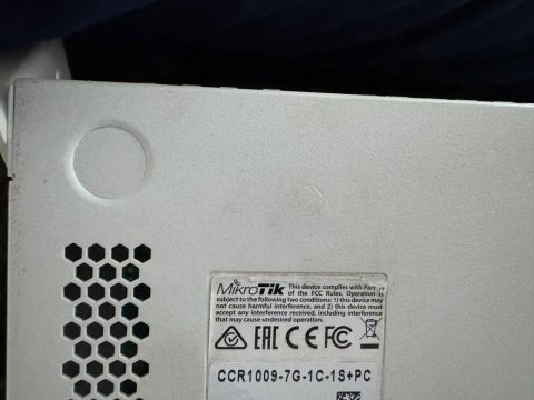 Roteador MikroTik CCR1009-7G-1C-1S+PC