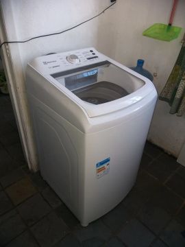 MÁQUINA DE LAVAR  ELETRO LUX USADA 