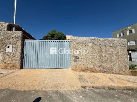 Lote Murado para Aluguel - Vila Guilhermina, Montes Claros/MG, 130m²