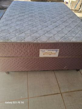Cama Box casal acoplada molas bonnel muito bem conservada ENTREGO 
