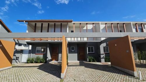 Casa em condomínio 2 suítes no Los Mares