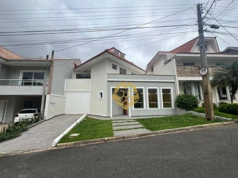 Casa com 4 dormitórios para alugar, 350 m² por R$ 7.500/mês - Santo Inácio - Curitiba/PR