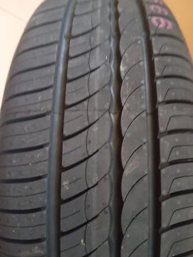 RODA COM PNEU 195/65 R15 NOVO