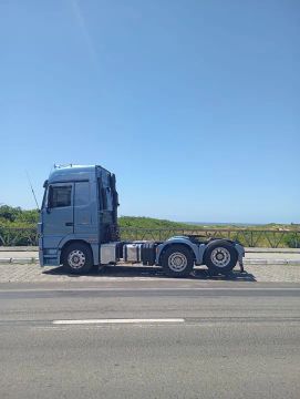 Mercedes-Benz Actros 2546