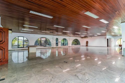 Casa comercial no Morumbi