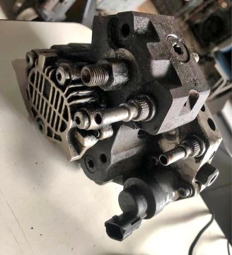 Bomba de Alta Pressão Renault Master 2.3 - 16 V semi nova revisada 