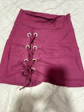 Short Saia de Amarrar com Detalhes em Metal