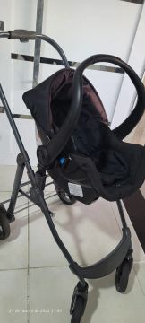 Carrinho de Bebê - Preto - Usado