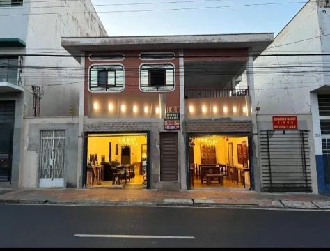 VENDO MUITO BARATO: Excelente SOBRADO para comércio e moradia