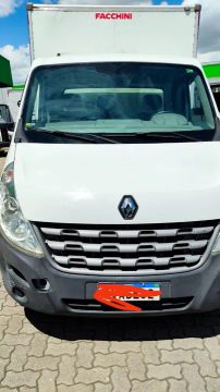 Caminhão Baú Renault Master.