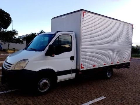 Caminhão IVECO 55c16