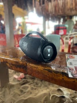 JBL Boombox 3 com um mês de uso 